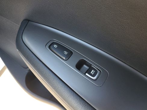 Used 2019 Kia Optima S image 11