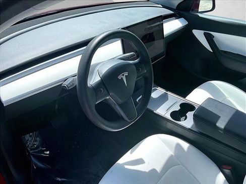 Used 2022 Tesla Model Y Long Range AWD/4WD image 14