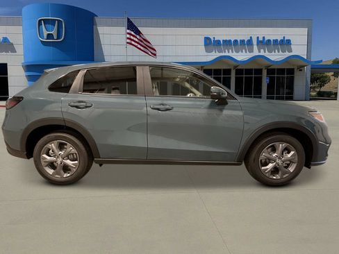 New 2026 Honda HR-V LX image 7