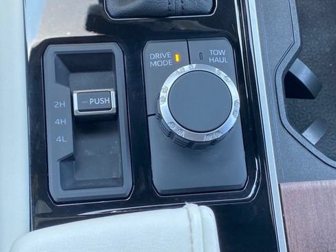 Used 2024 Toyota Tundra Capstone AWD/4WD image 19