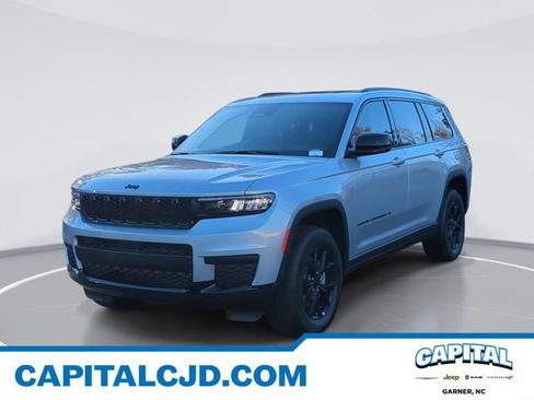 New 2025 Jeep Grand Cherokee L Altitude image 1