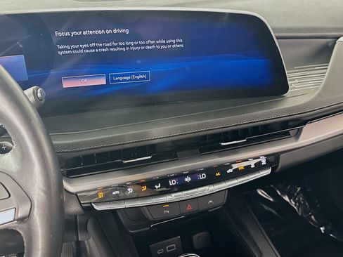 Used 2024 Cadillac XT4 Premium Luxury AWD/4WD image 14