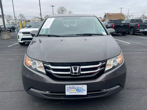 Used 2016 Honda Odyssey SE image 2