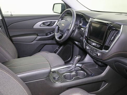 Used 2020 Chevrolet Traverse LT FWD image 20
