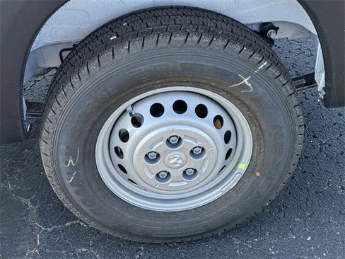 New 2025 RAM ProMaster 2500 w/ Quick Order Package 22G SLT image 10