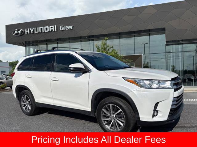 Used 2019 Toyota Highlander XLE FWD image 1