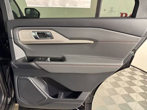 New 2026 Ford Explorer Active w/ Active Comfort Package image 25