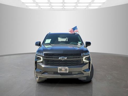 Used 2024 Chevrolet Suburban RST w/ Luxury Package AWD/4WD image 2