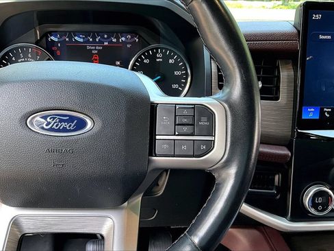 Used 2024 Ford Expedition Limited AWD/4WD image 11