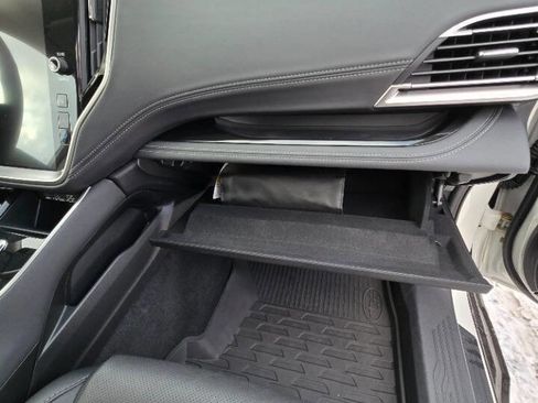 Used 2025 Subaru Outback Limited image 33