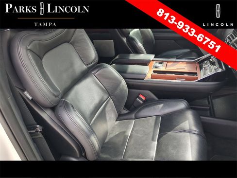 Used 2021 Lincoln Navigator Reserve image 13