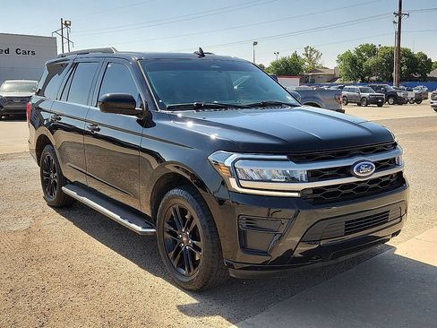 Used 2023 Ford Expedition XLT AWD/4WD image 4