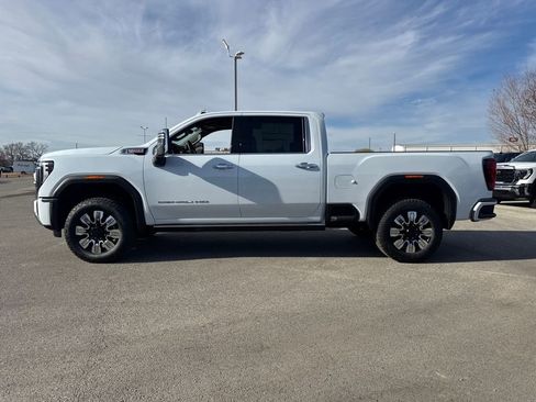 New 2026 GMC Sierra 2500 Denali w/ Denali Reserve Package image 3