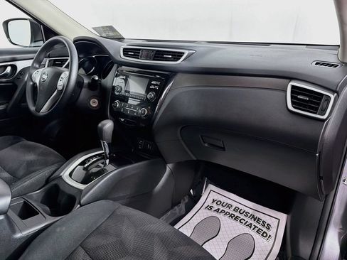 Used 2016 Nissan Rogue S FWD image 28