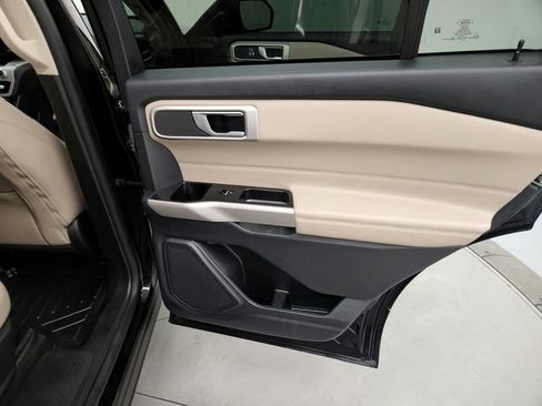 Used 2023 Ford Explorer XLT w/ Equipment Group 202A RWD image 35