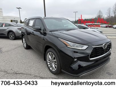 New 2026 Toyota Highlander Platinum