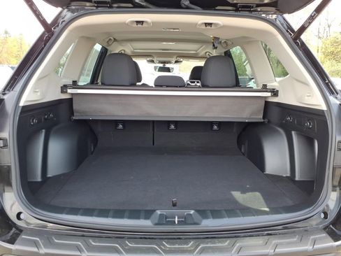 Used 2023 Subaru Forester Premium image 19