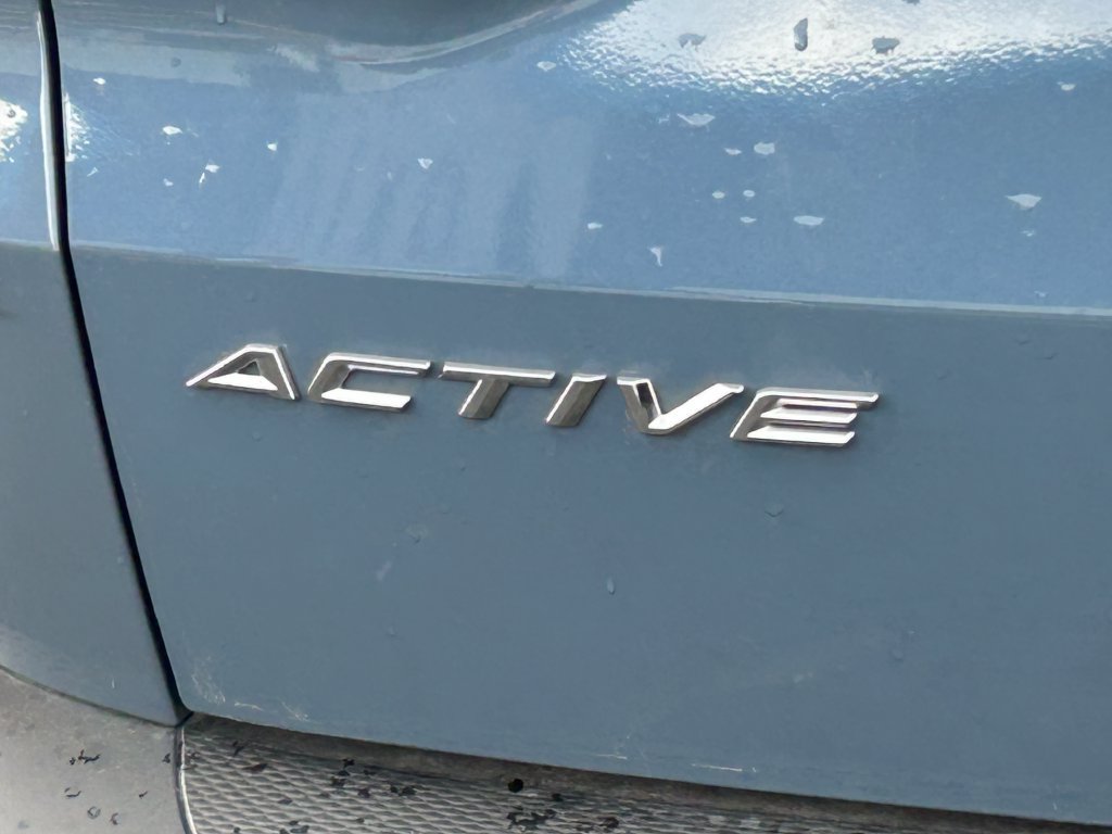 Used 2025 Ford Escape Active AWD/4WD image 5
