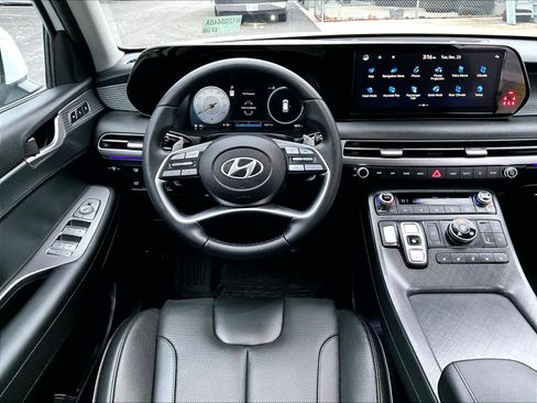 Used 2025 Hyundai Palisade Limited image 18