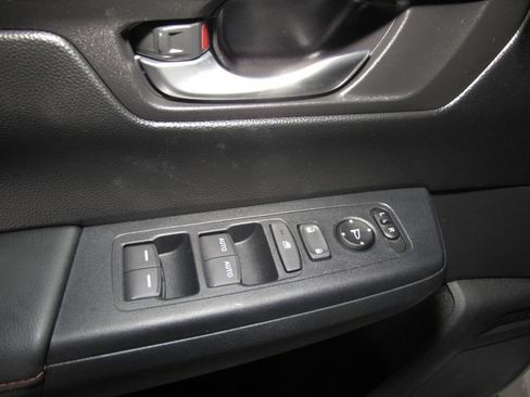 Used 2024 Honda CR-V Sport image 11
