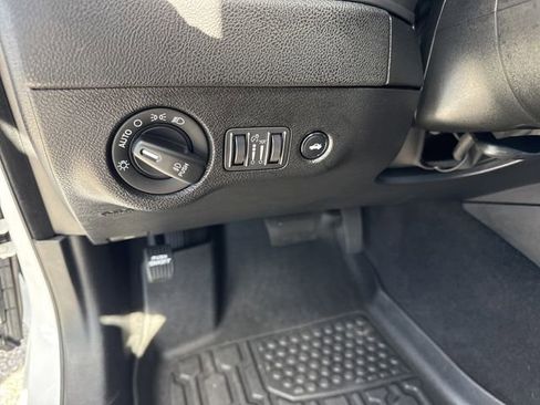 Used 2023 Dodge Charger SXT w/ Blacktop Package image 36