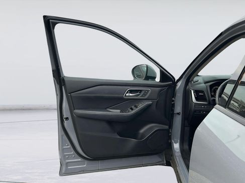 Used 2024 Nissan Rogue Platinum w/ Platinum Premium Package FWD image 7