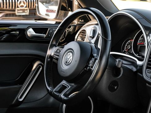 Used 2014 Volkswagen Beetle R-Line FWD image 11