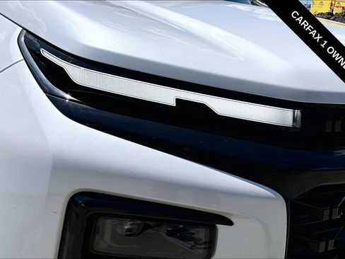 Used 2025 Chevrolet Traverse RS w/ LPO, Floor Liner Package FWD image 30