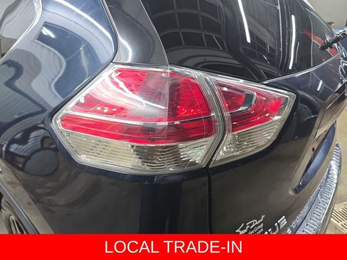 Used 2015 Nissan Rogue SL w/ SL Premium Package FWD image 32