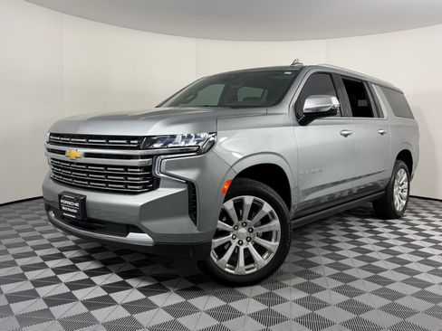 Used 2024 Chevrolet Suburban Premier w/ Premium Package image 1