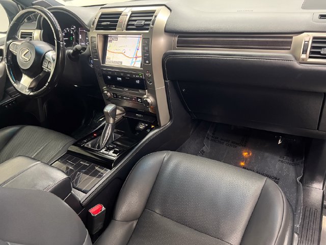 Used 2020 Lexus GX 460 Premium w/ Premium Package AWD/4WD image 12