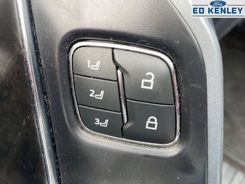 Used 2022 Ford F150 Lariat image 27