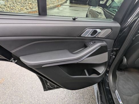 Used 2025 BMW X5 M60i image 29