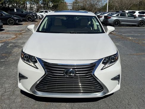 Used 2017 Lexus ES 350 w/ Luxury Package image 2