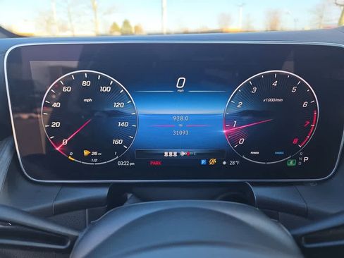 Used 2024 Mercedes-Benz GLC 300 4MATIC image 18
