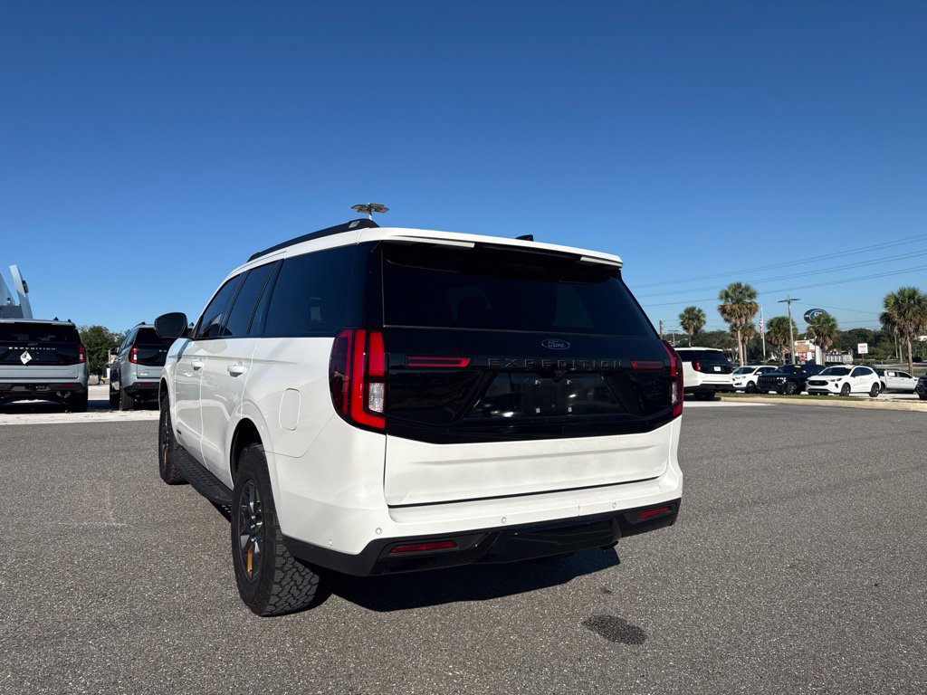 Used 2025 Ford Expedition Tremor AWD/4WD image 3