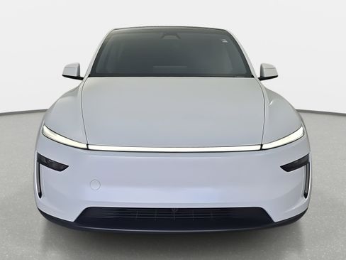 Used 2026 Tesla Model Y Long Range image 2