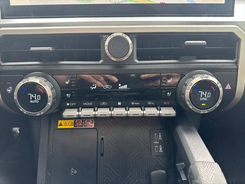 Certified 2025 Toyota Tacoma TRD Sport w/ TRD Sport Premium Package AWD/4WD image 19