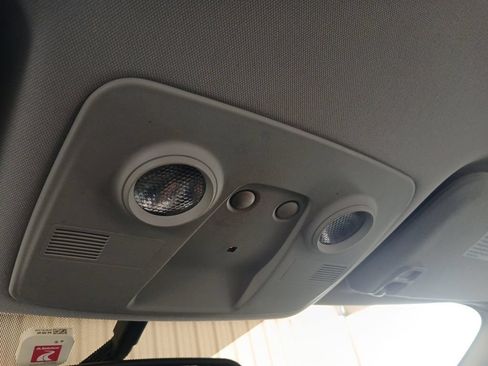 Used 2014 GMC Acadia SLE FWD image 19