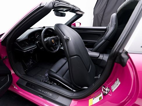 Used 2024 Porsche 911 Targa 4 GTS w/ Premium Package image 56