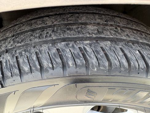 Used 2011 Toyota Sienna LE w/ Towing Pkg image 14