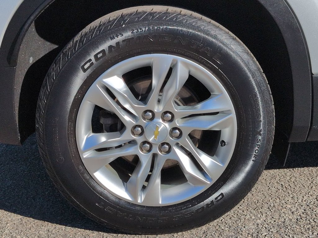 Used 2019 Chevrolet Blazer LT w/ Sound & Technology Package FWD image 11