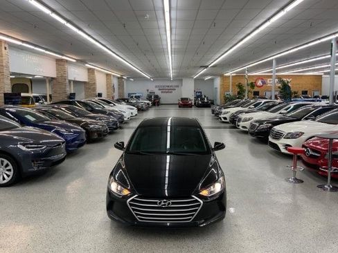 Used 2018 Hyundai Elantra SE FWD image 39