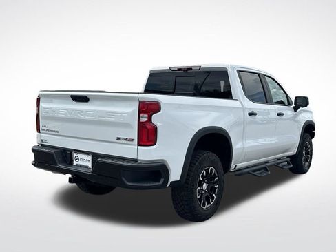 Used 2022 Chevrolet Silverado 1500 ZR2 w/ Technology Package AWD/4WD image 6