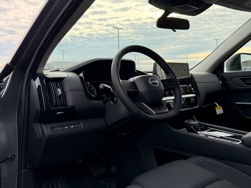 New 2026 Nissan Pathfinder SV image 9