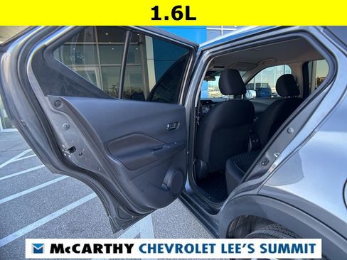 Used 2021 Nissan Kicks SV image 28