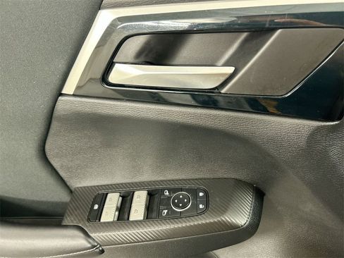 Used 2022 Mitsubishi Outlander ES image 11