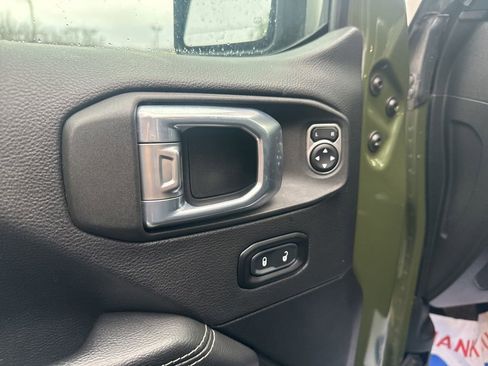 Used 2021 Jeep Wrangler Unlimited Sahara w/ Uconnect 4C Nav & Sound Group image 11