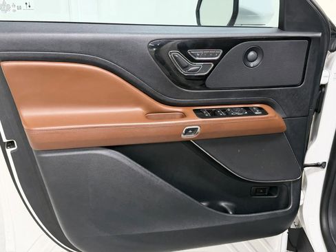 Used 2021 Lincoln Aviator Reserve w/ Equipment Group 208A RWD image 35