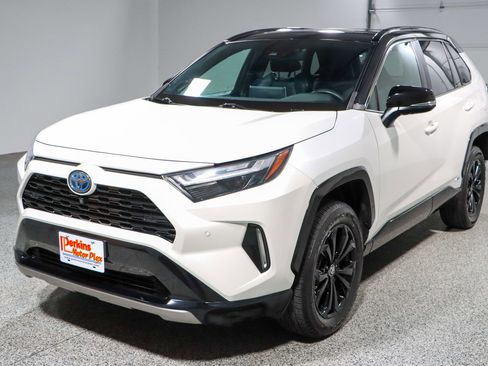 Used 2022 Toyota RAV4 XSE AWD/4WD image 32